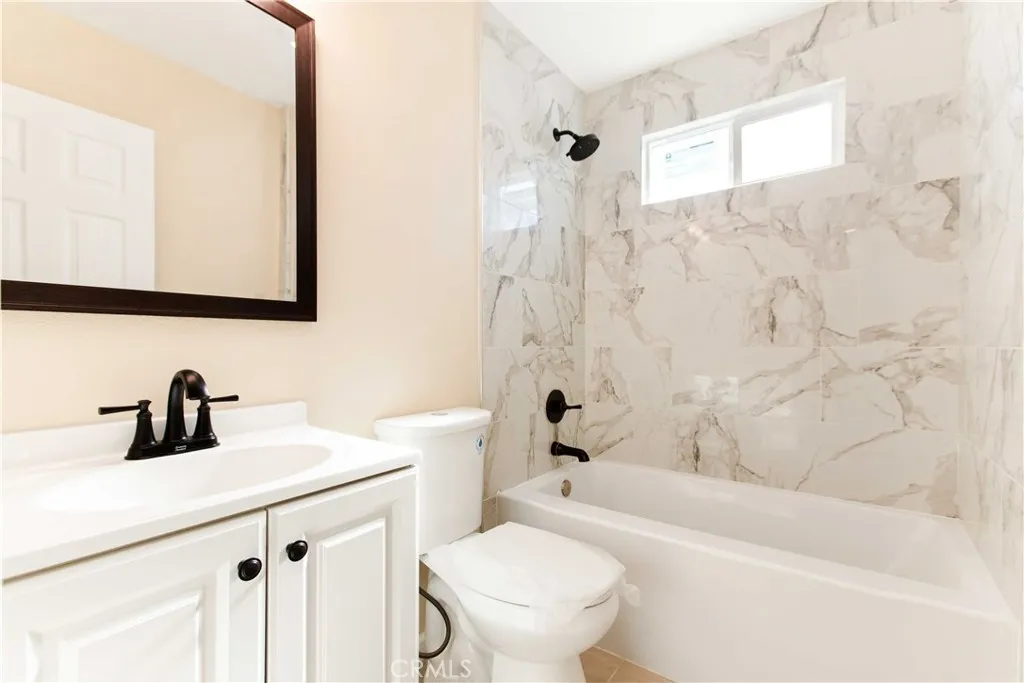 2117 N Keene, Los Angeles, California 90059 home-pic-17