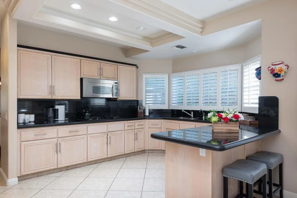 78721 Siena Court, La Quinta, California 92253 home-pic-10