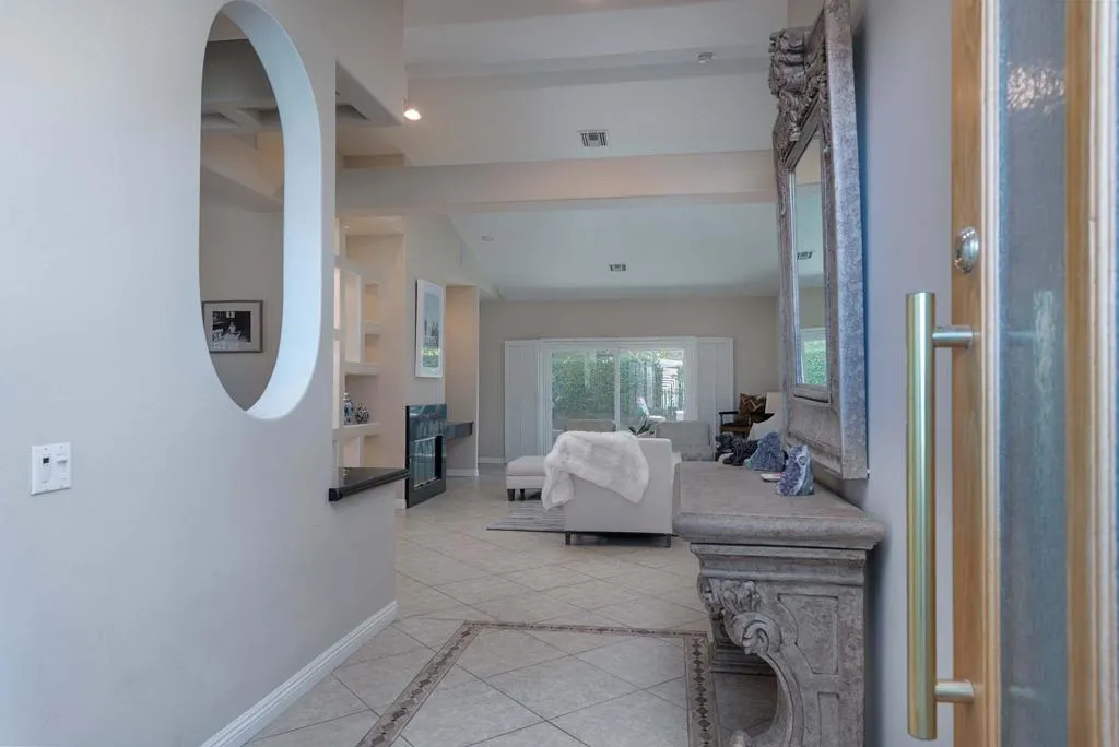78721 Siena Court, La Quinta, California 92253 home-pic-2