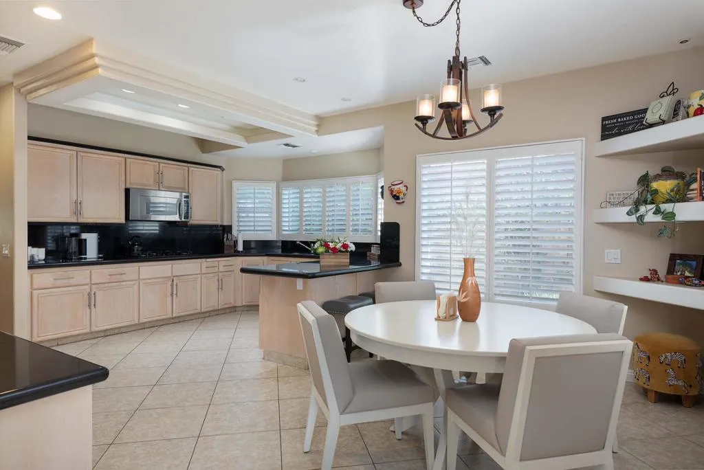 78721 Siena Court, La Quinta, California 92253 home-pic-8
