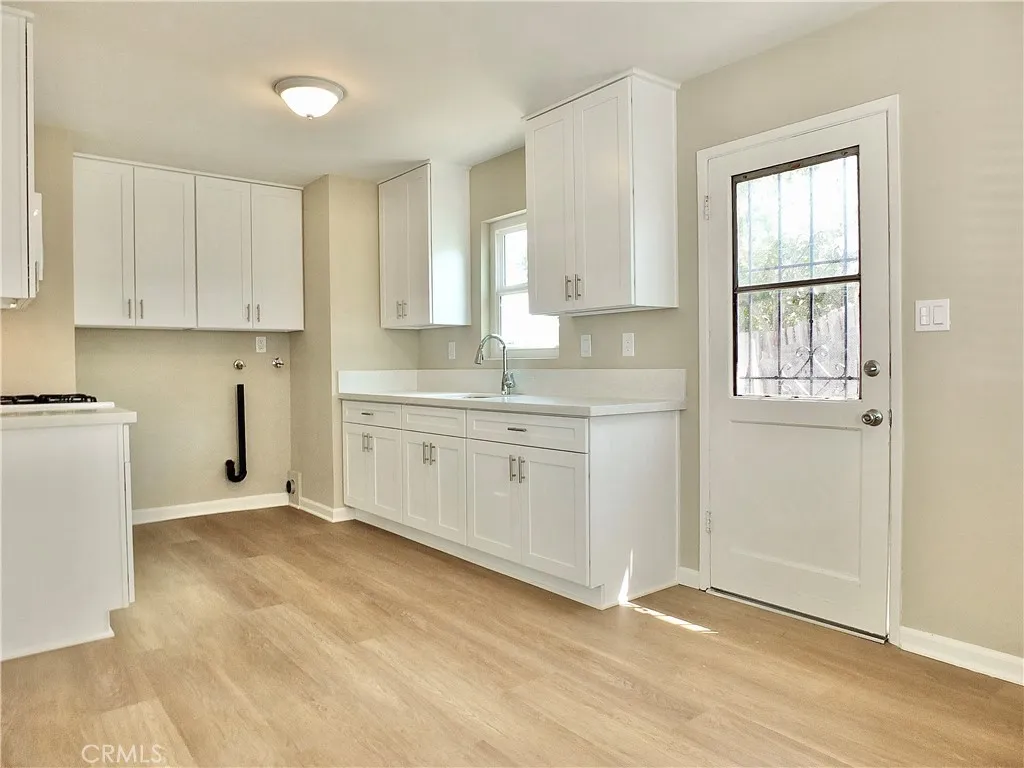 217 E 221st, Carson, California 90745 home-pic-59
