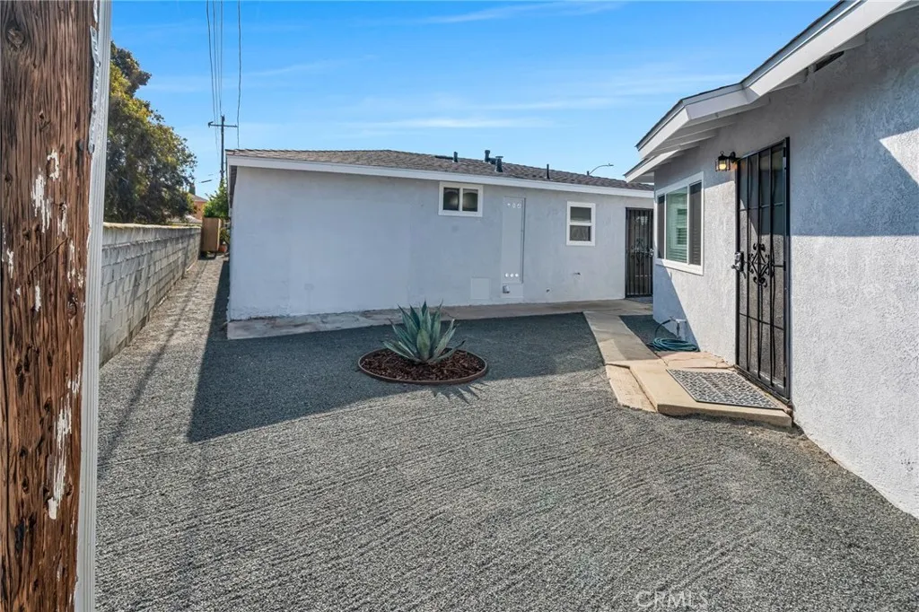 217 E 221st, Carson, California 90745 home-pic-65