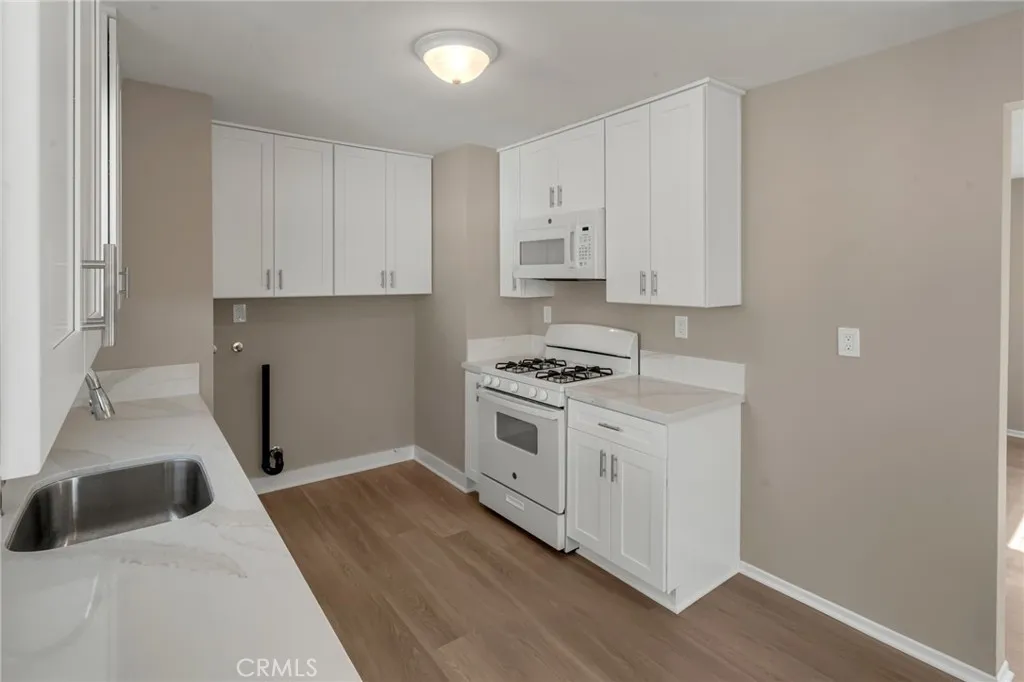 217 E 221st, Carson, California 90745 home-pic-43