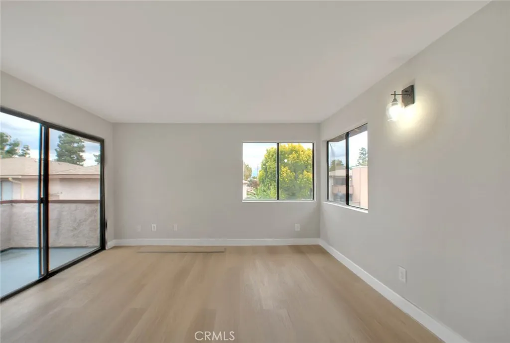 1333 Massachusetts Avenue 201, Riverside, California 92507 home-pic-9