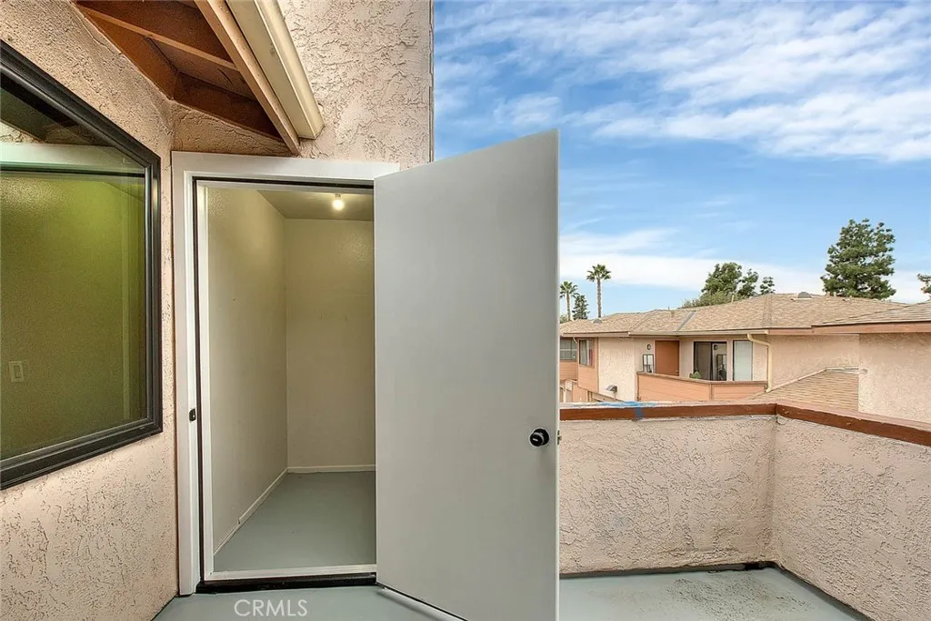 1333 Massachusetts Avenue 201, Riverside, California 92507 home-pic-13