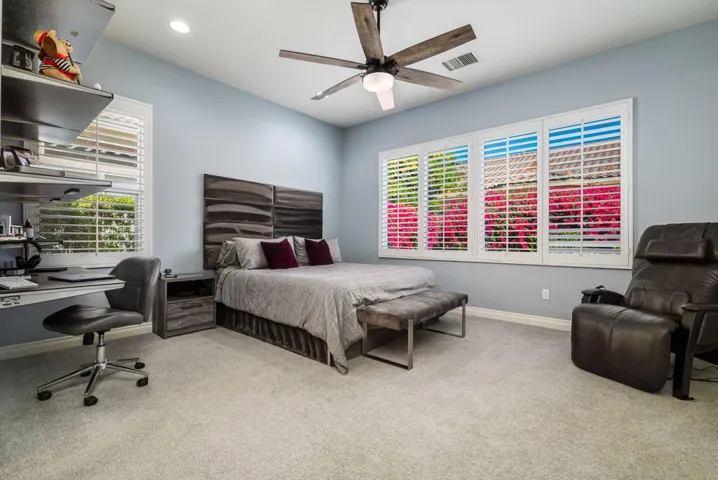 30-web-or-mls-LRRoyalTroon_OPMG_0225_030