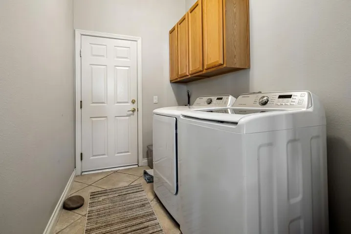 35-web-or-mls-LRRoyalTroon_OPMG_0225_035