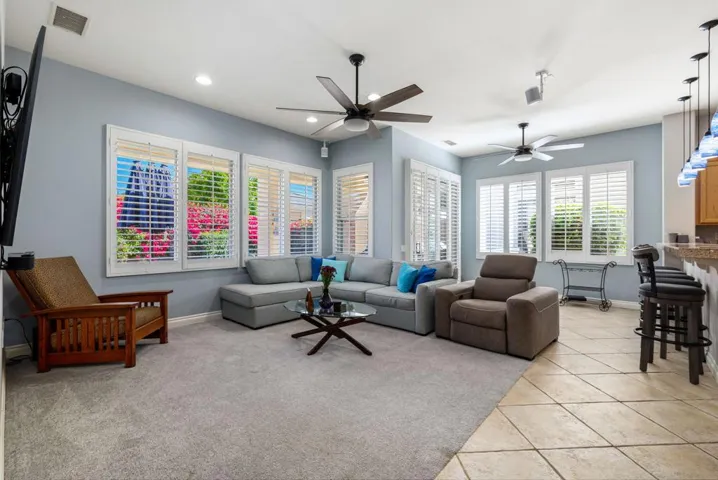 16-web-or-mls-LRRoyalTroon_OPMG_0225_016