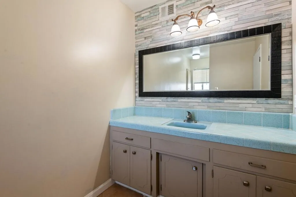 11115 Ambrosio Drive, Desert Hot Springs, California 92240 home-pic-24