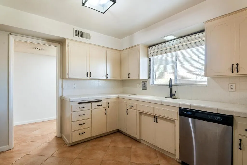 11115 Ambrosio Drive, Desert Hot Springs, California 92240 home-pic-12