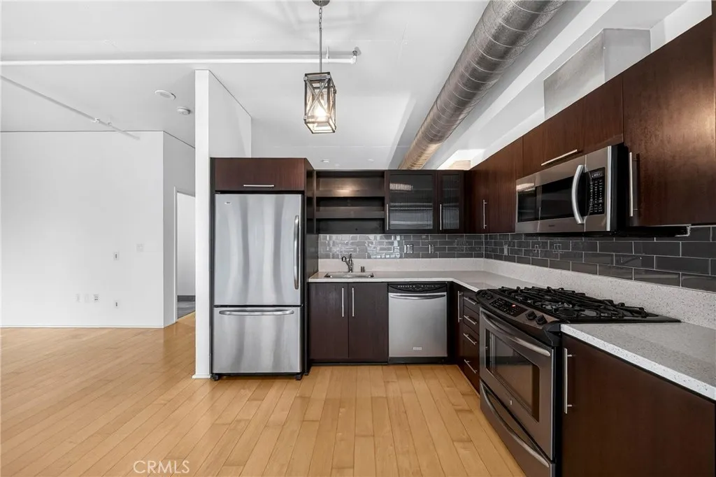 1100 S Hope Street 911, Los Angeles, California 90015 home-pic-15