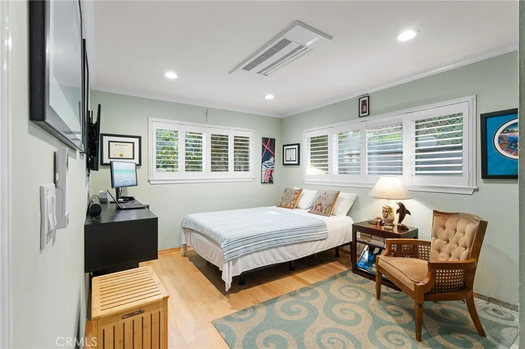 8674 Vine Valley, Sun Valley, California 91352 home-pic-20