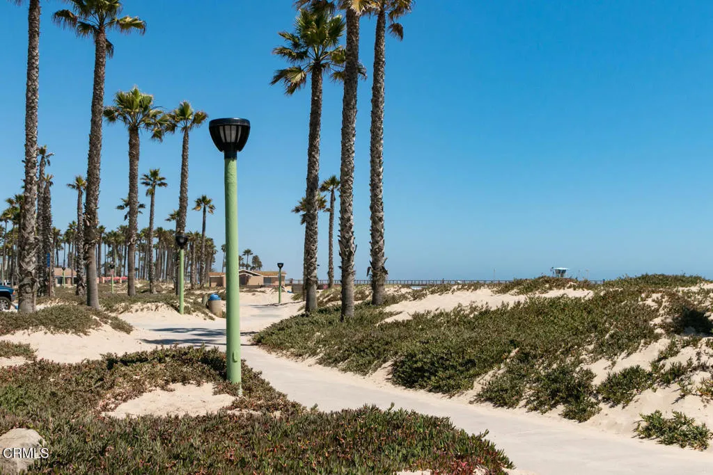 135 E Fiesta Green, Port Hueneme, California 93041 home-pic-64