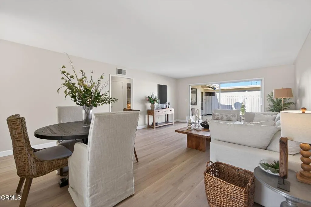 135 E Fiesta Green, Port Hueneme, California 93041 home-pic-12