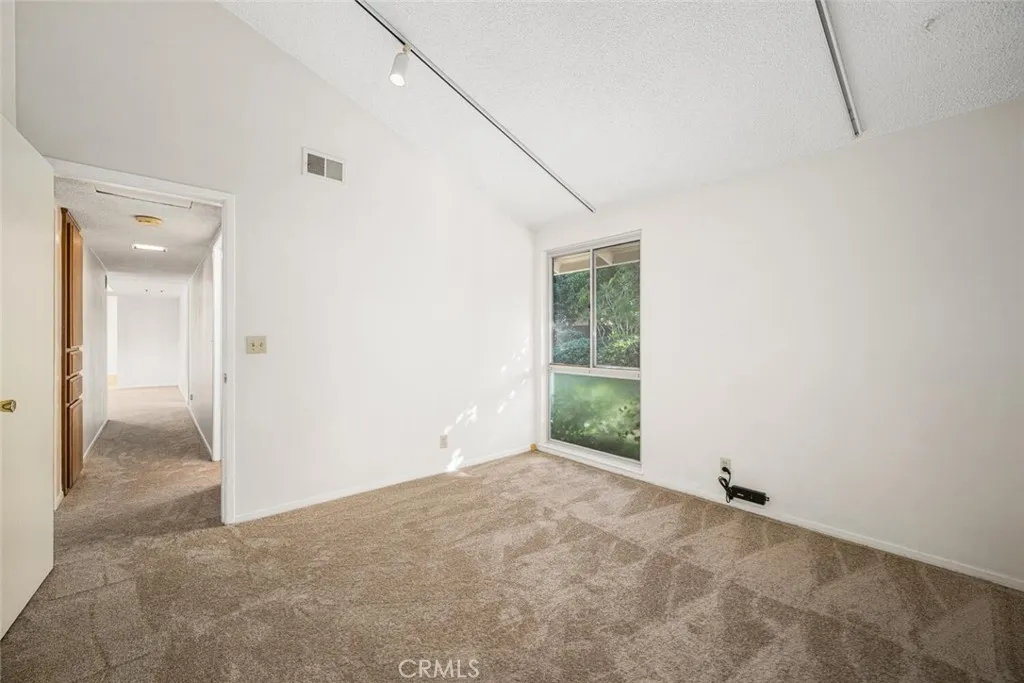 11272 Wembley Road, Rossmoor, California 90720 home-pic-43