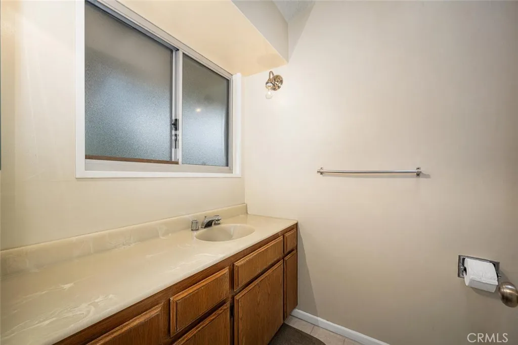 11272 Wembley Road, Rossmoor, California 90720 home-pic-40