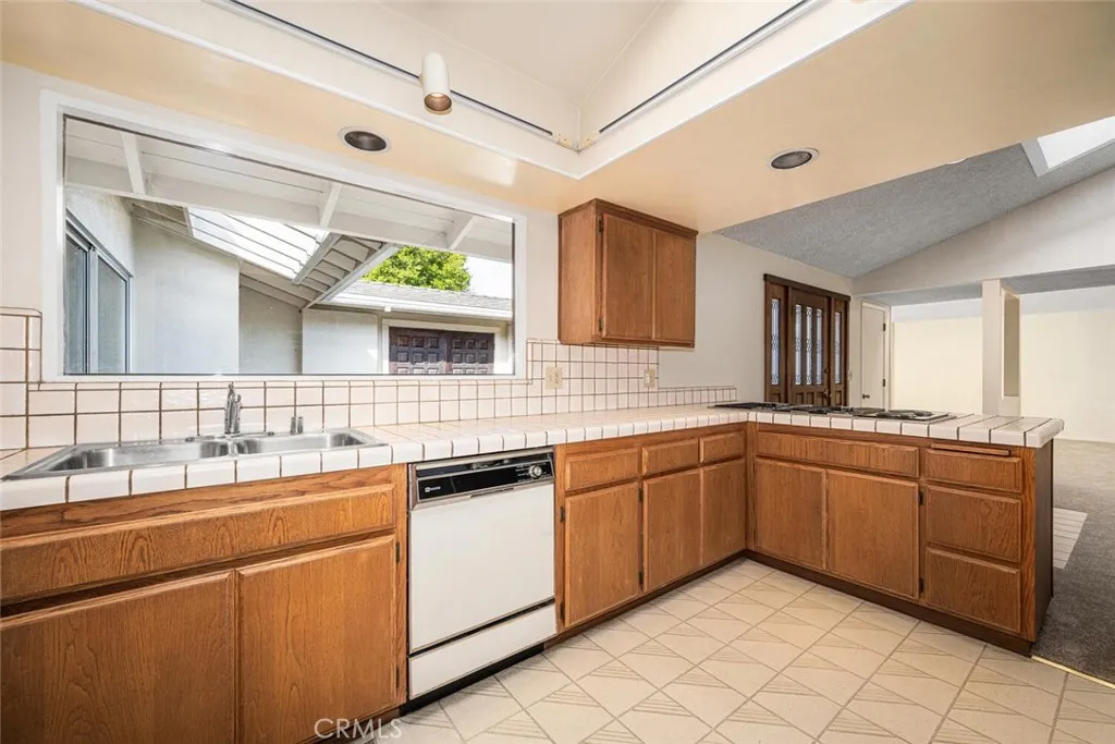 11272 Wembley Road, Rossmoor, California 90720 home-pic-26