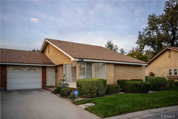 4208 Village 4, Camarillo, California 93012