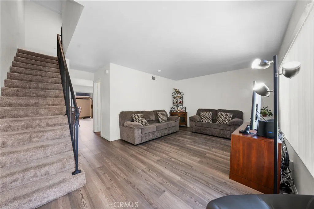 2680 La Paloma Circle, Thousand Oaks, California 91360 home-pic-2