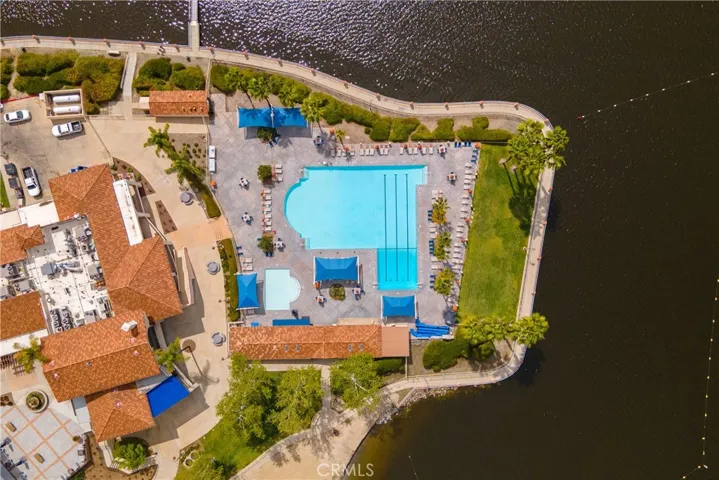 22671 San Joaquin Dr. East Drive E, Canyon Lake, California 92587