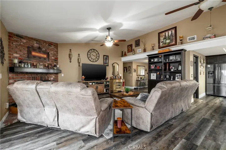 22671 San Joaquin Dr. East Drive E, Canyon Lake, California 92587