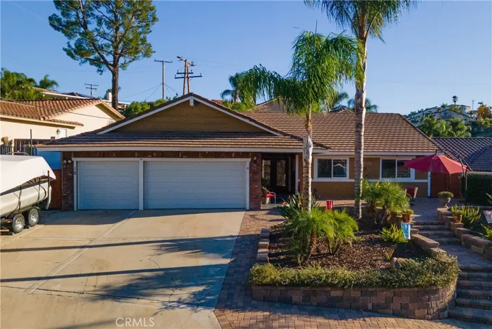 RV/Boat Parking & 3 Car Pull thru garage