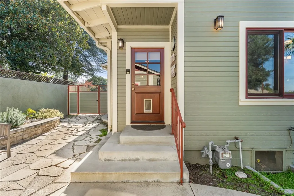 1021 Campus Avenue, Redlands, California 92374 home-pic-30