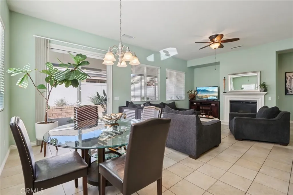 1641 1641 Via Borrego, Hemet, California 92545 home-pic-10
