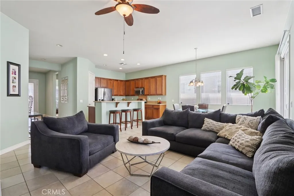 1641 1641 Via Borrego, Hemet, California 92545 home-pic-7