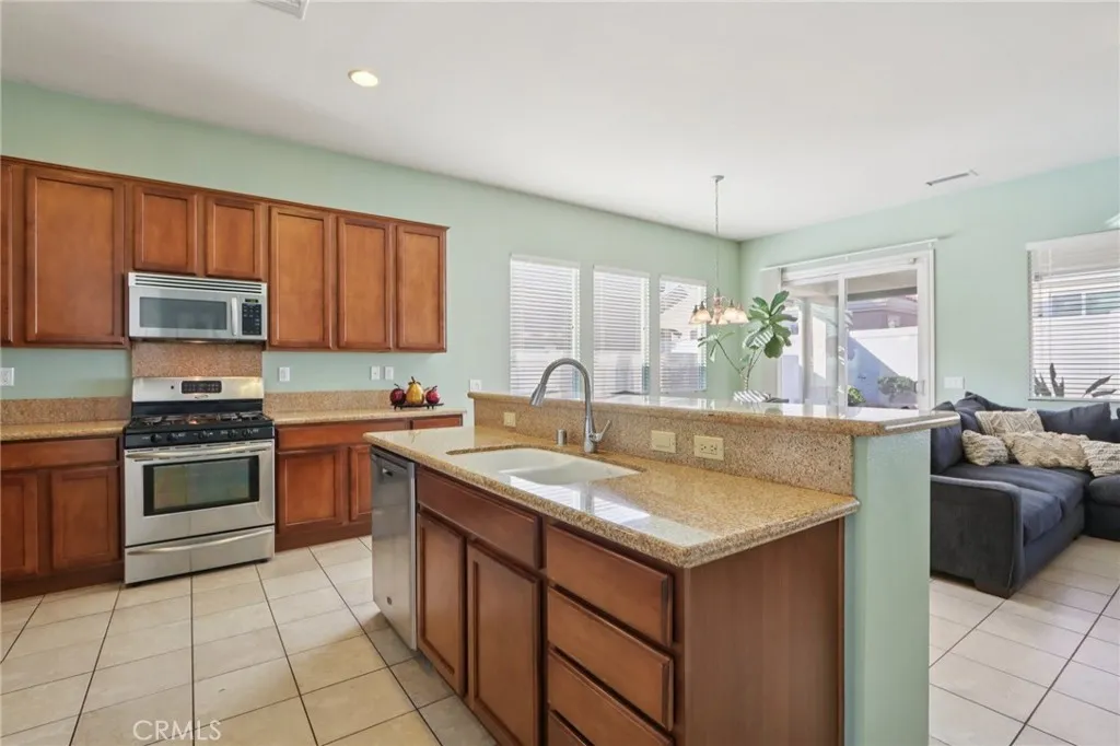 1641 1641 Via Borrego, Hemet, California 92545 home-pic-14