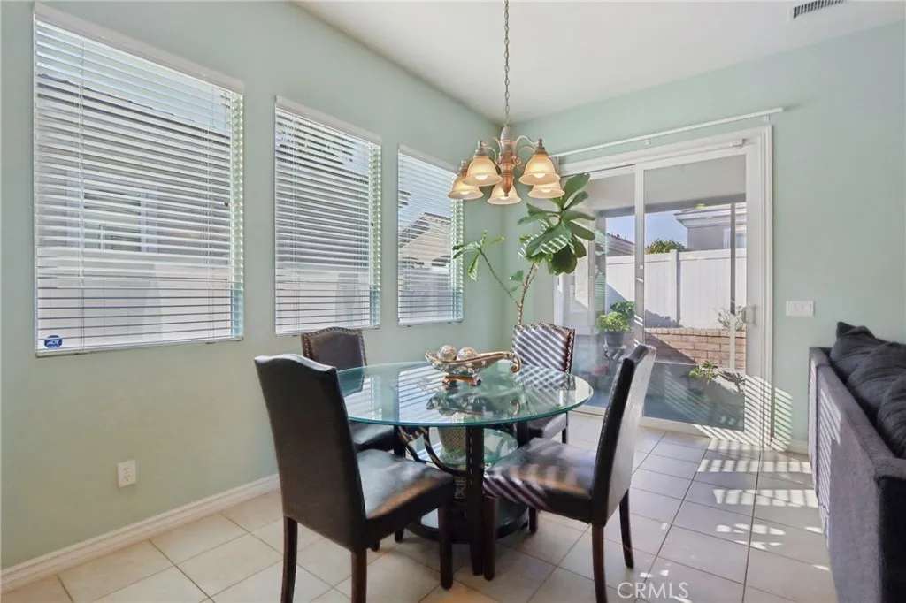 1641 1641 Via Borrego, Hemet, California 92545 home-pic-11