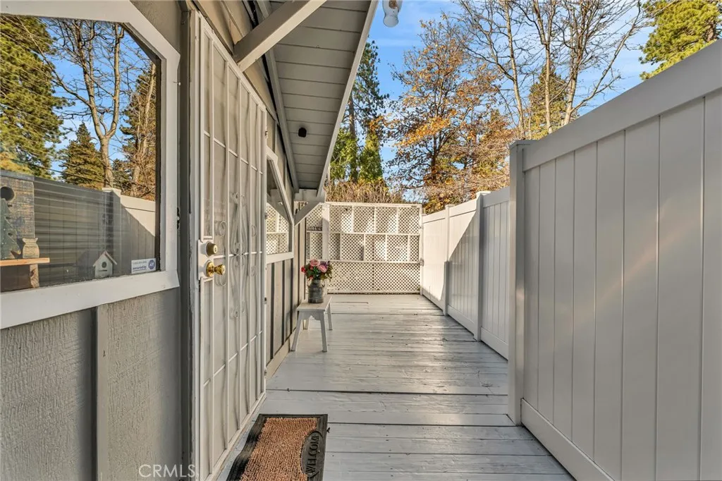 23023 Oak Lane, Crestline, California 92325 home-pic-21