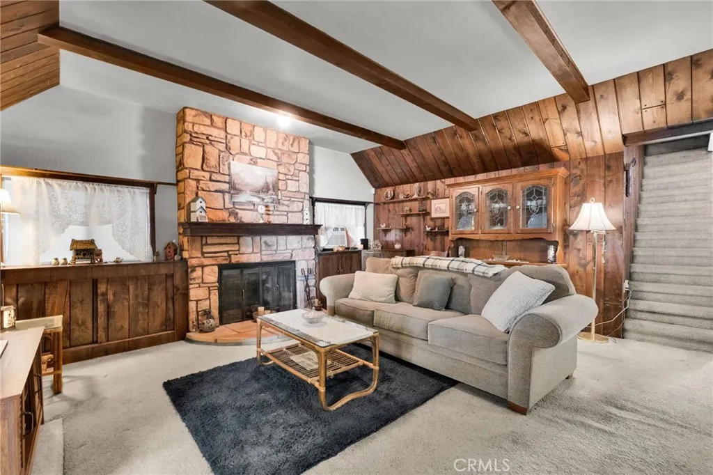 23023 Oak Lane, Crestline, California 92325 home-pic-8