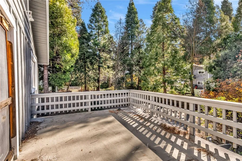 23023 Oak Lane, Crestline, California 92325 home-pic-32