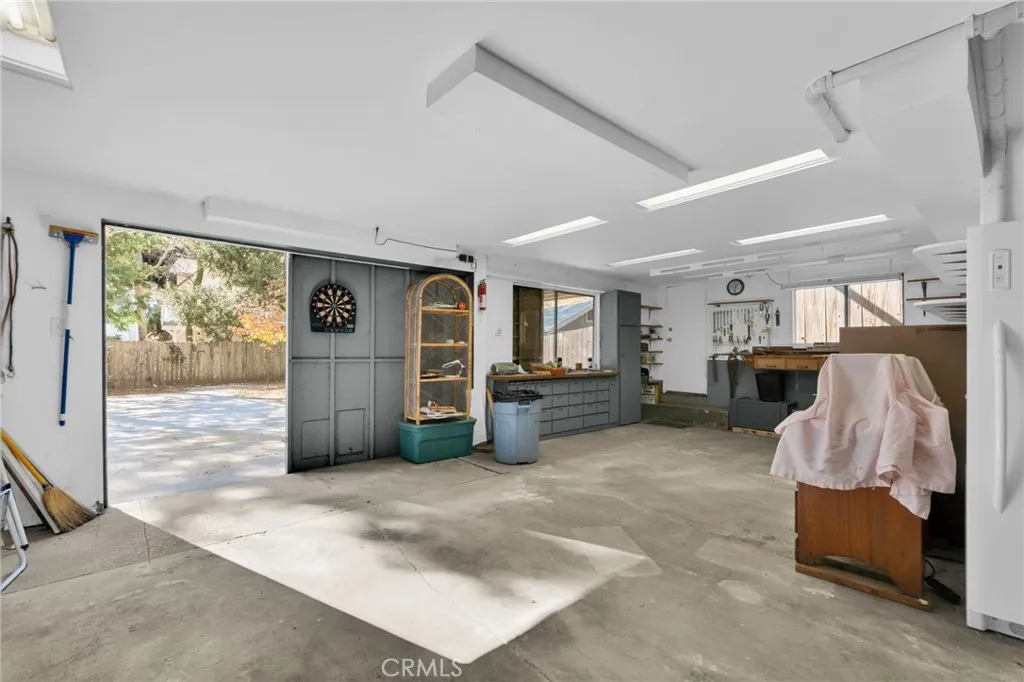23023 Oak Lane, Crestline, California 92325 home-pic-28