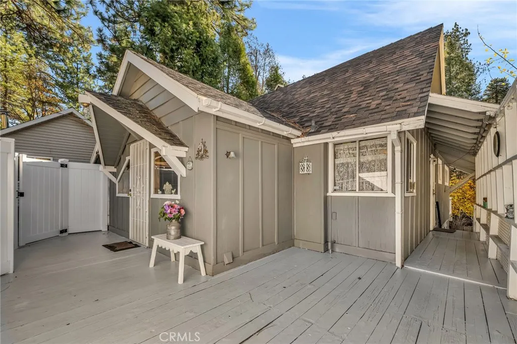 23023 Oak Lane, Crestline, California 92325 home-pic-24