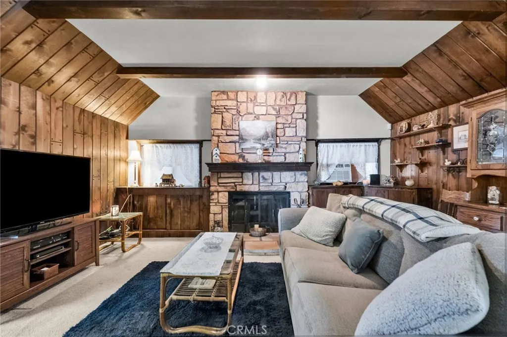 23023 Oak Lane, Crestline, California 92325 home-pic-7