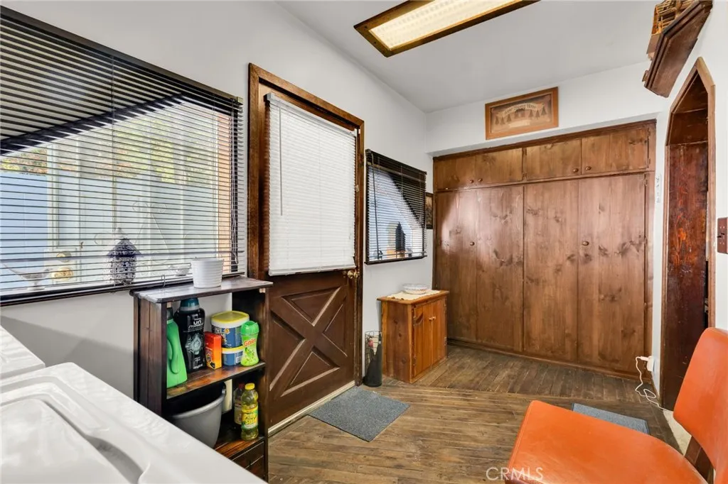 23023 Oak Lane, Crestline, California 92325 home-pic-2