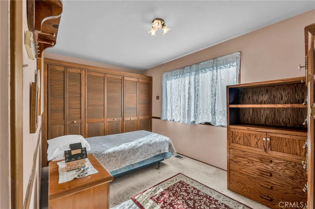 23023 Oak Lane, Crestline, California 92325 home-pic-15