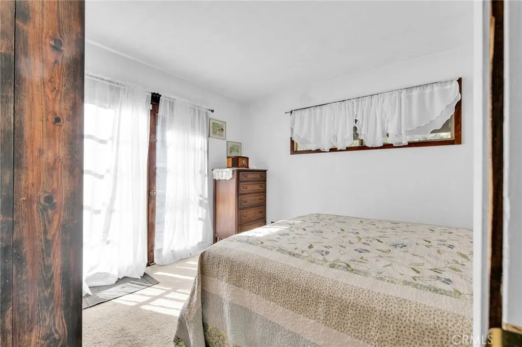23023 Oak Lane, Crestline, California 92325 home-pic-19