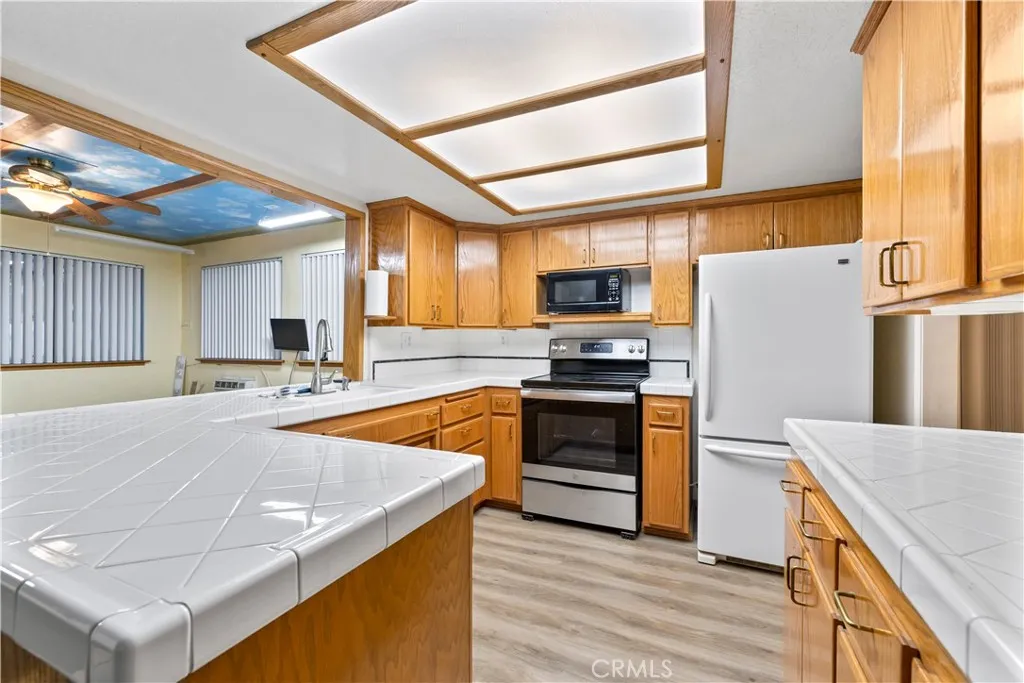 16464 Tullock, Fontana, California 92335 home-pic-9