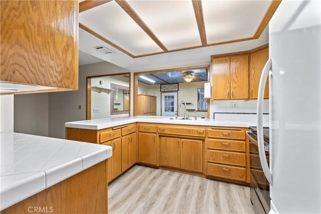 16464 Tullock, Fontana, California 92335 home-pic-8