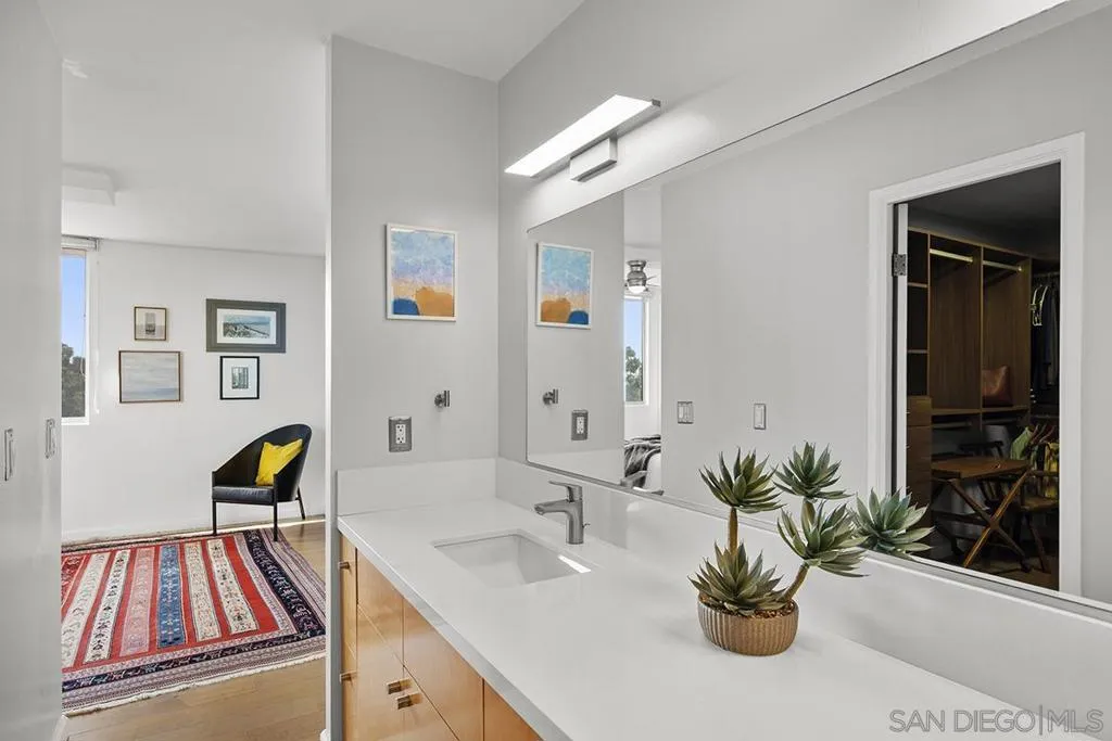 3634 7th Avenue 8e, San Diego, California 92103 home-pic-4