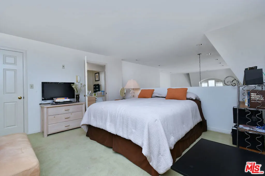 1936 Pelham Avenue 301, Los Angeles, California 90025 home-pic-25