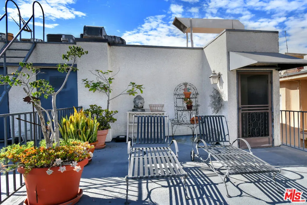 1936 Pelham Avenue 301, Los Angeles, California 90025 home-pic-28