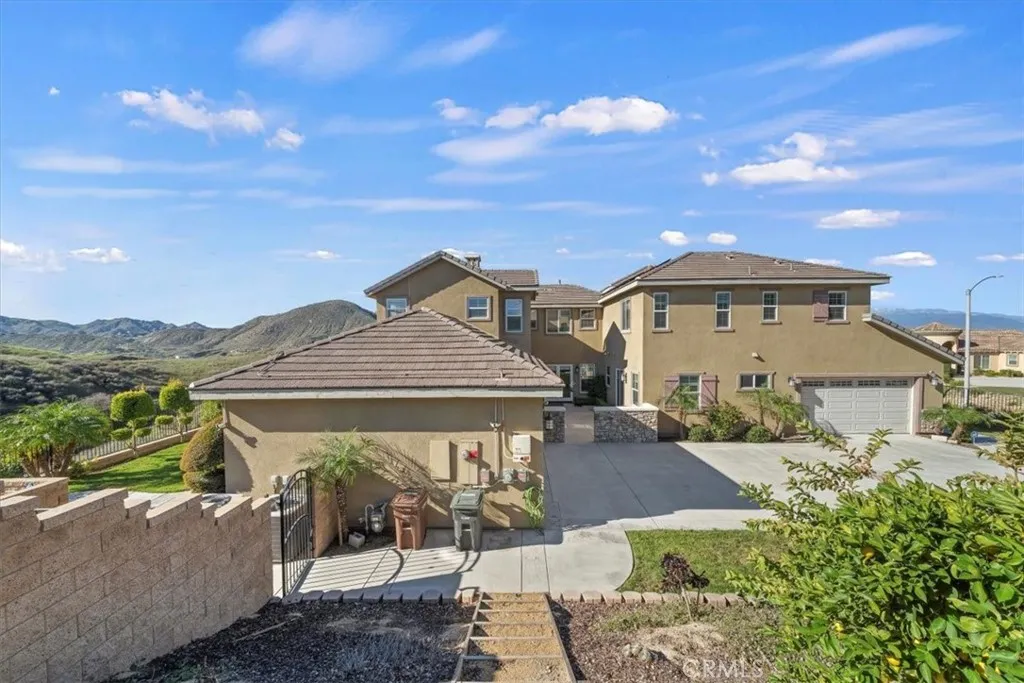 3094 Crystal Ridge Lane, Colton, California 92324 home-pic-7