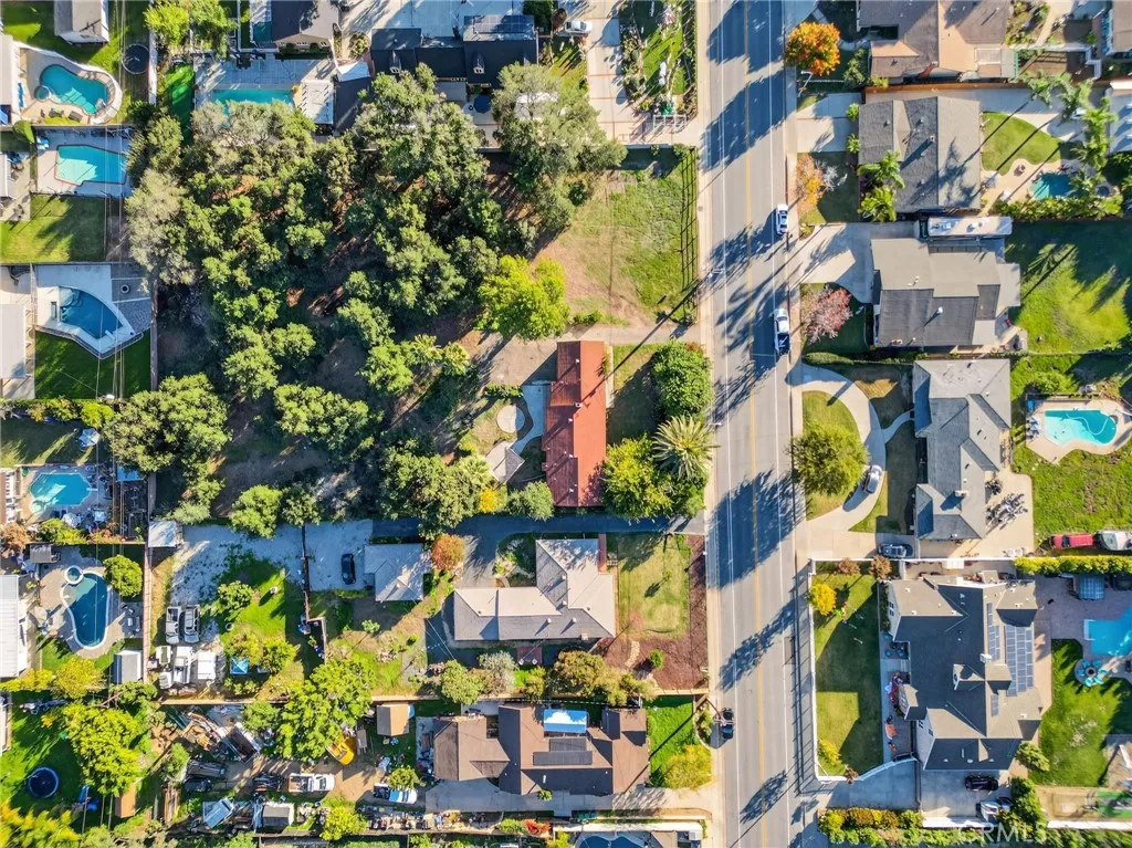 736 N Walnut, San Dimas, California 91773 home-pic-7