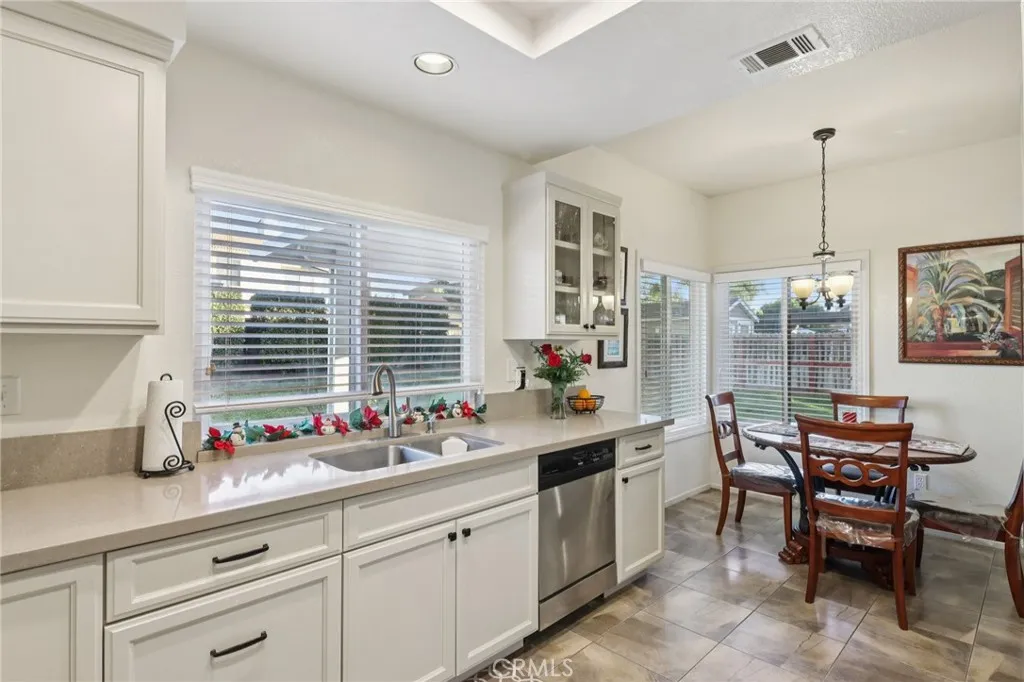 2749 E Chaparral, Ontario, California 91761 home-pic-12