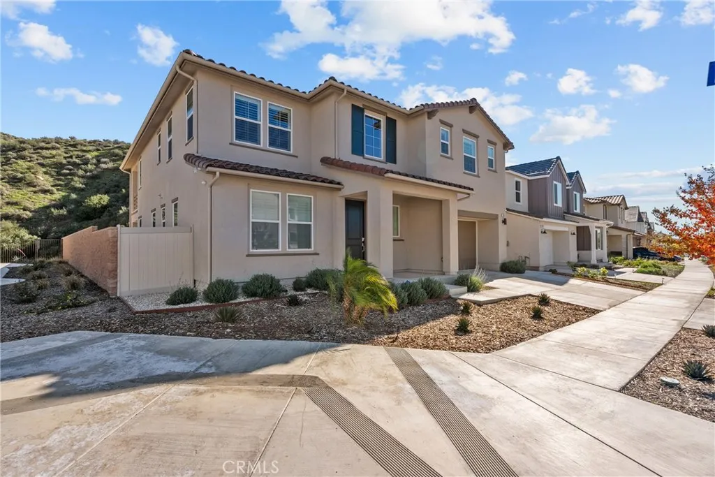 28332 Clarion, Canyon Country, California 91350 home-pic-0