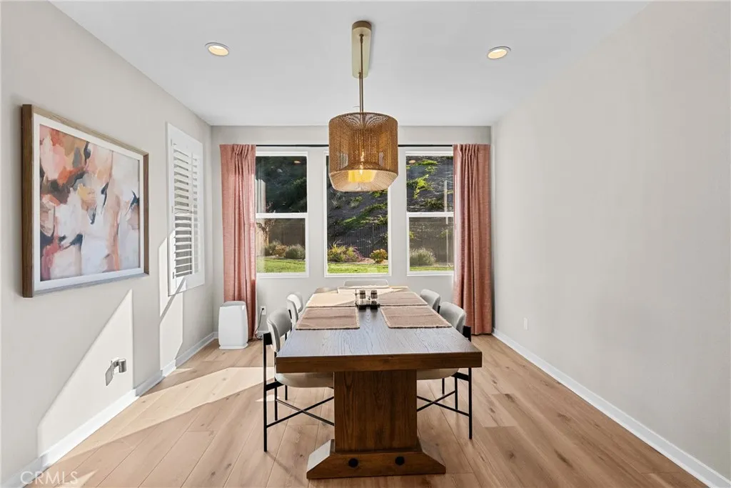 28332 Clarion, Canyon Country, California 91350 home-pic-13